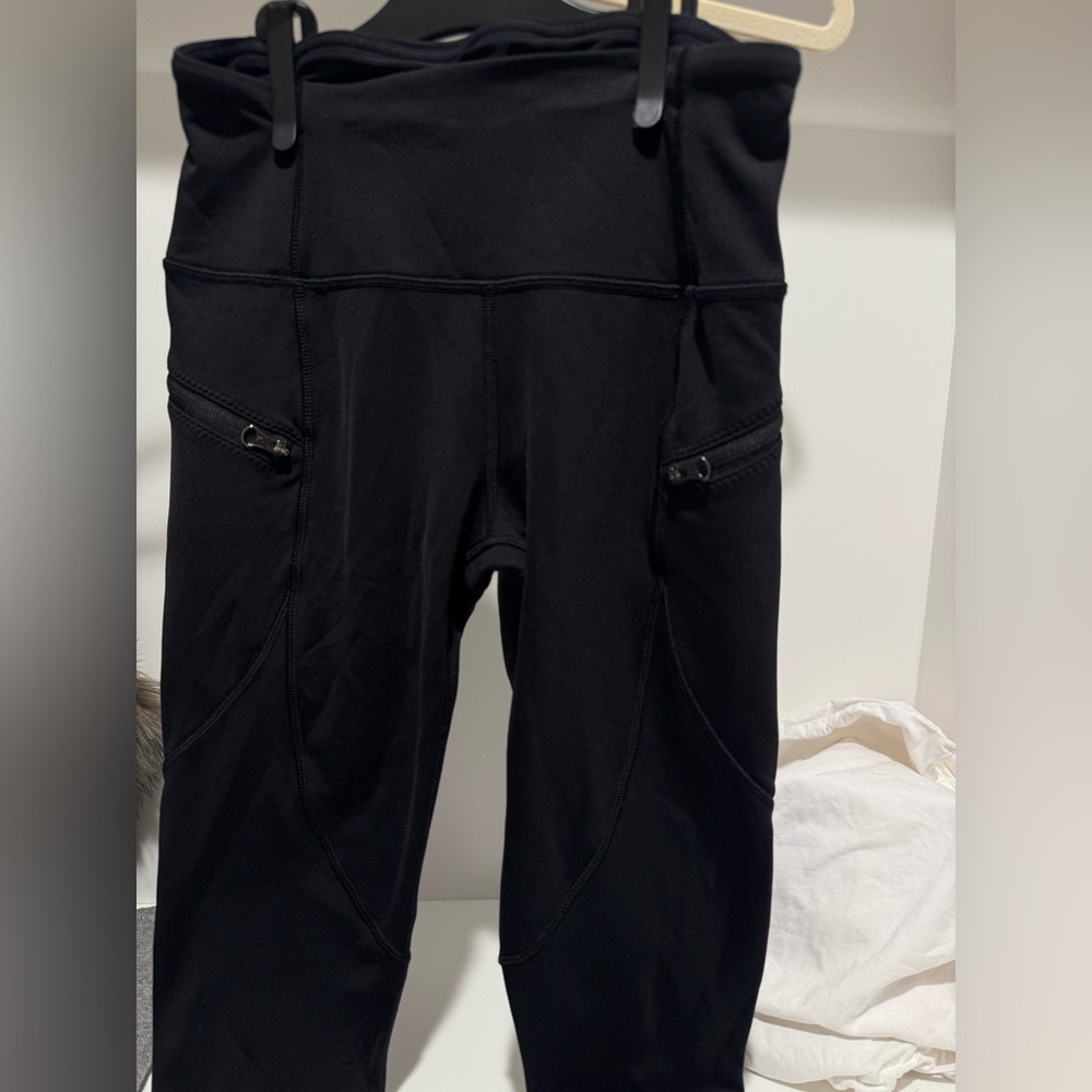 Lululemon zipper pockets Athletic Leggings - Picture 2 of 7